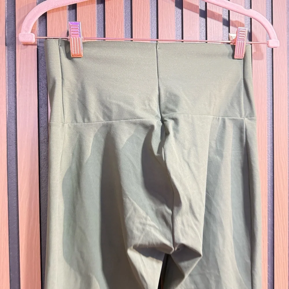Miraclesuit Light Green‎ Leggings Sz L